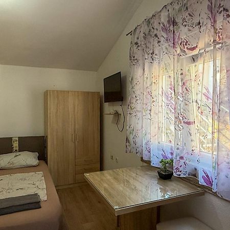 Apartman Meghan Pula Exterior photo