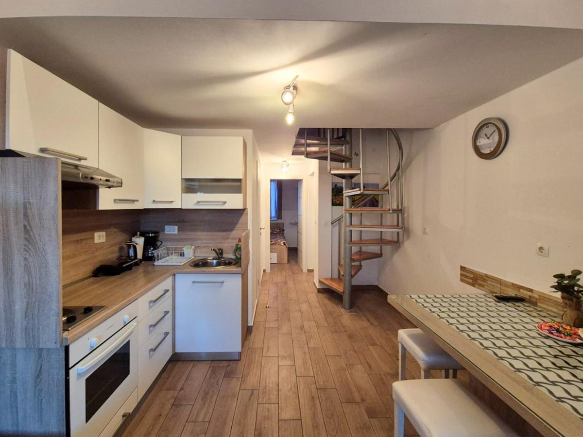 Apartman Meghan Pula Exterior photo
