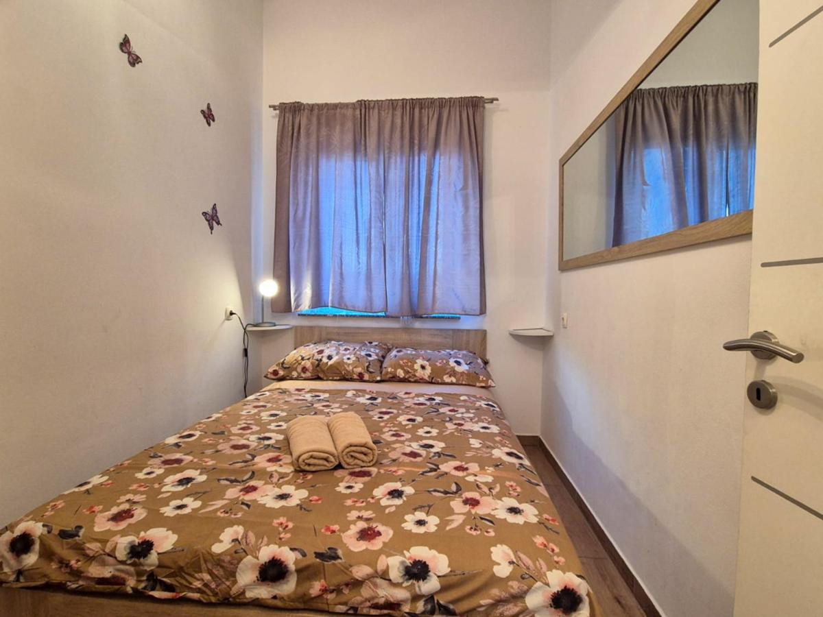 Apartman Meghan Pula Exterior photo
