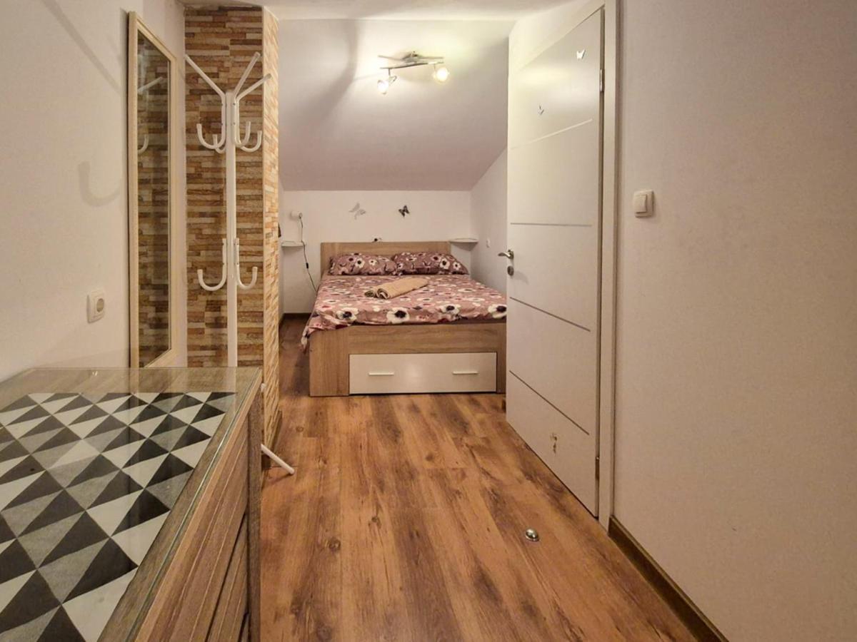 Apartman Meghan Pula Exterior photo
